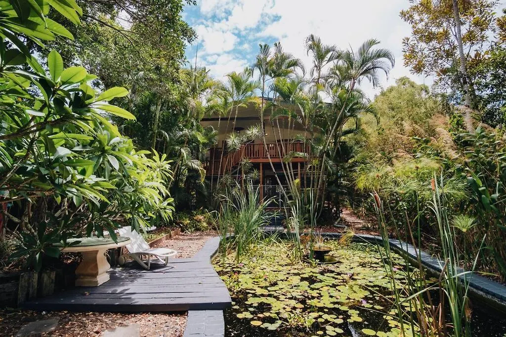 Little Cove Family Beach House Noosa Heads