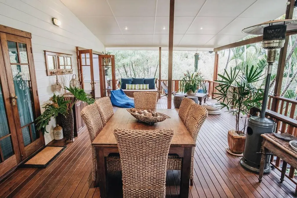 Little Cove Family Beach House Noosa Heads